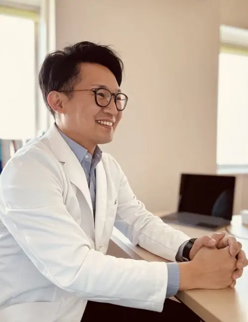 神戸三宮の心療内科 院長 秋田玄武